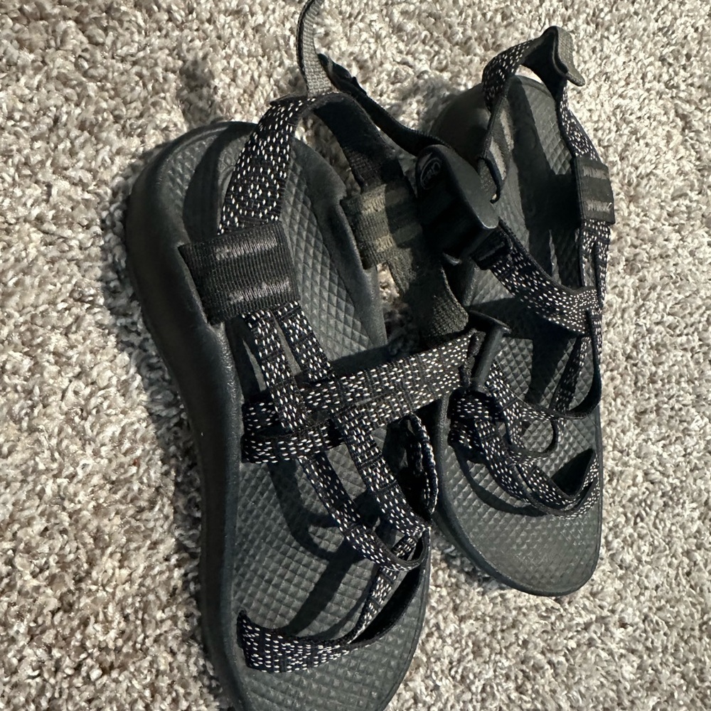 Chaco Kids Sandals in Black and White